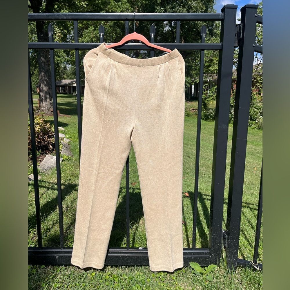St. John Collection Knit Pants - Picture 7 of 8